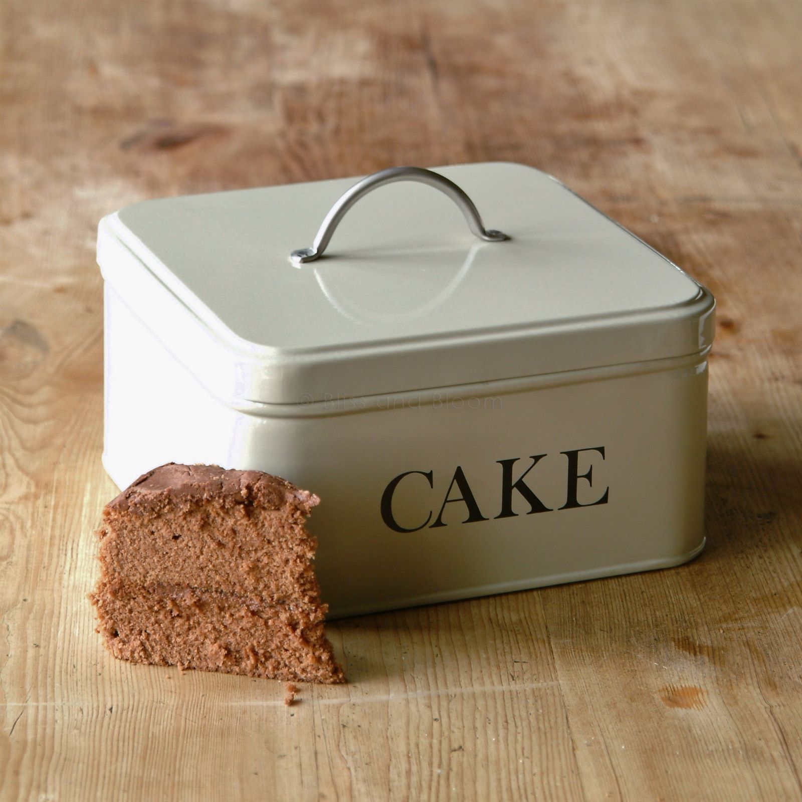 Square cake 2025 storage tins